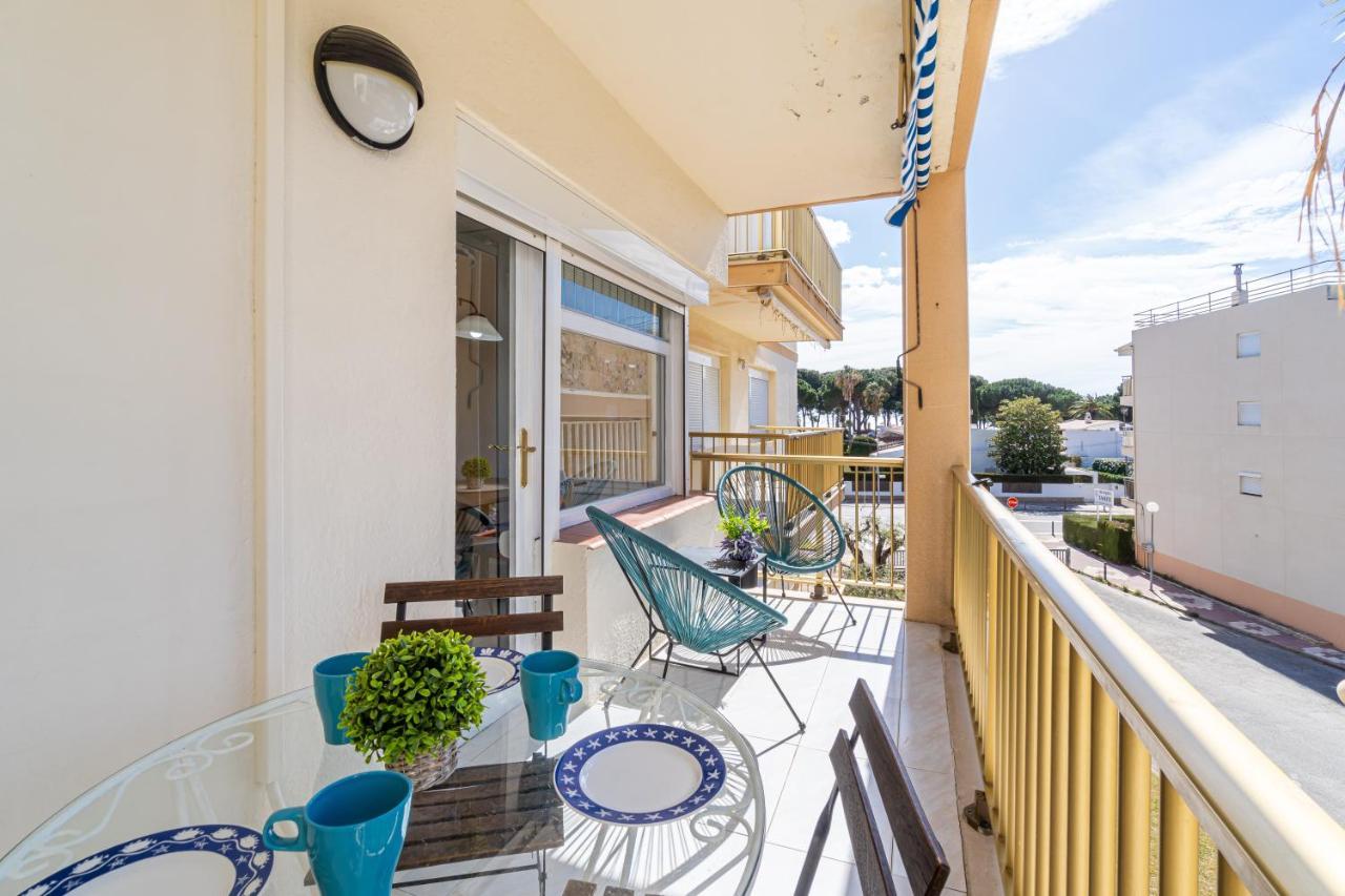 Coastal Paradise & Cozy Home With A 100M From The Beach! Cambrils Bagian luar foto